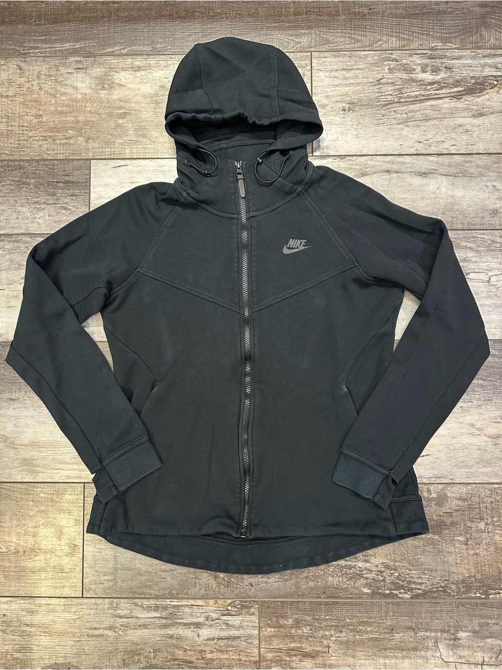 Nike Women’s Black Full-Zip Hooded Jacket with Subtle Logo